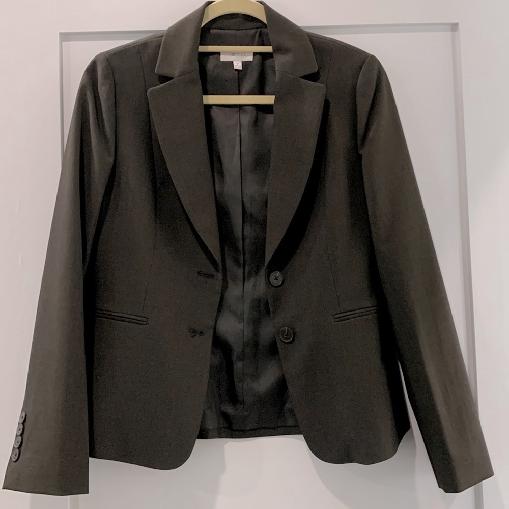 Fully lined structure blazer size 2